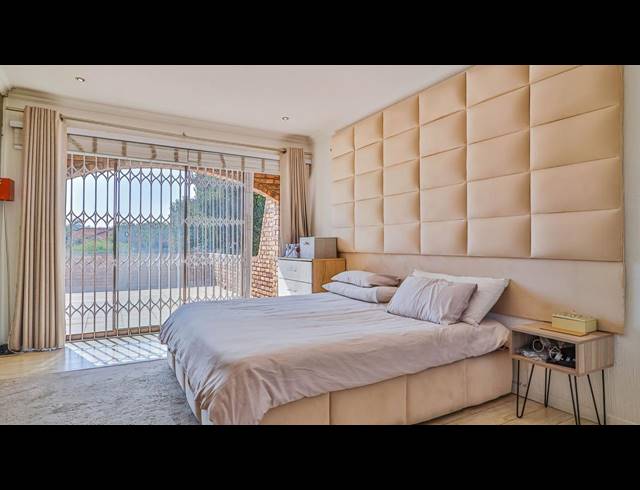 4 BEDROOM FREESTANDING FOR SALE IN BASSONIA